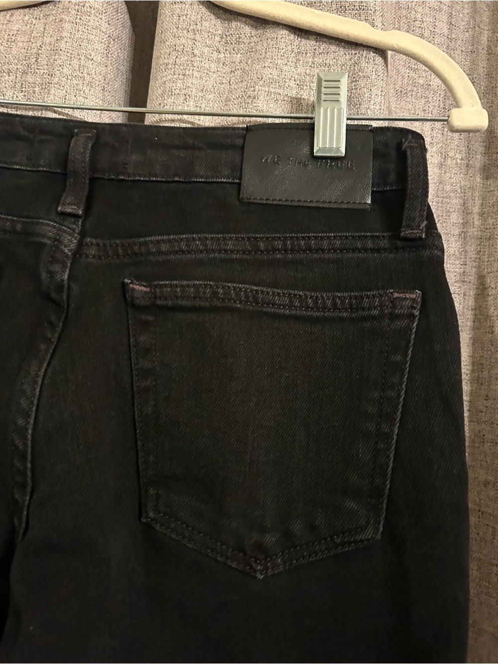 36. We The Free Emre Low-Rise
Flare Jeans 26 & 27 - Picture 6 of 16